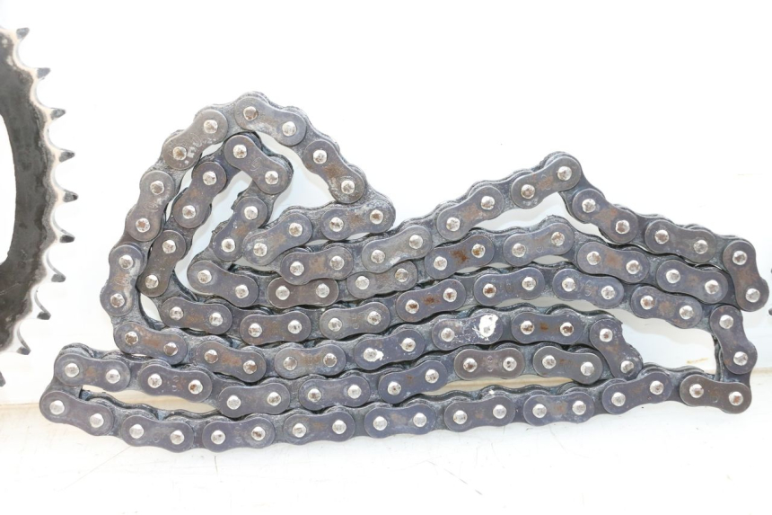 photo de KETTINGSET HUSQVARNA SVARTPILEN 401 (2018 - 2023) - Bevestigingspunten