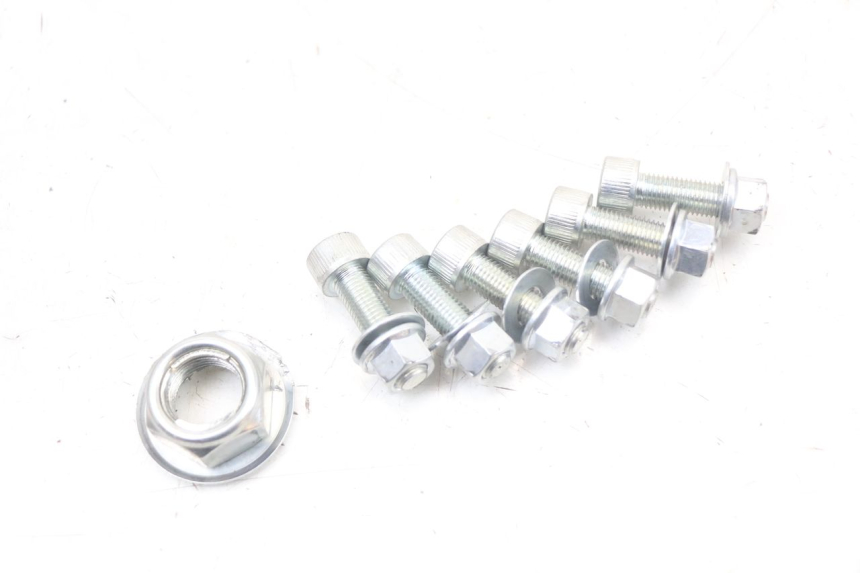 photo de KETTINGSET ROYAL ENFIELD CONTINENTAL GT 650 (2019 - 2024) - Markeringen en referenties