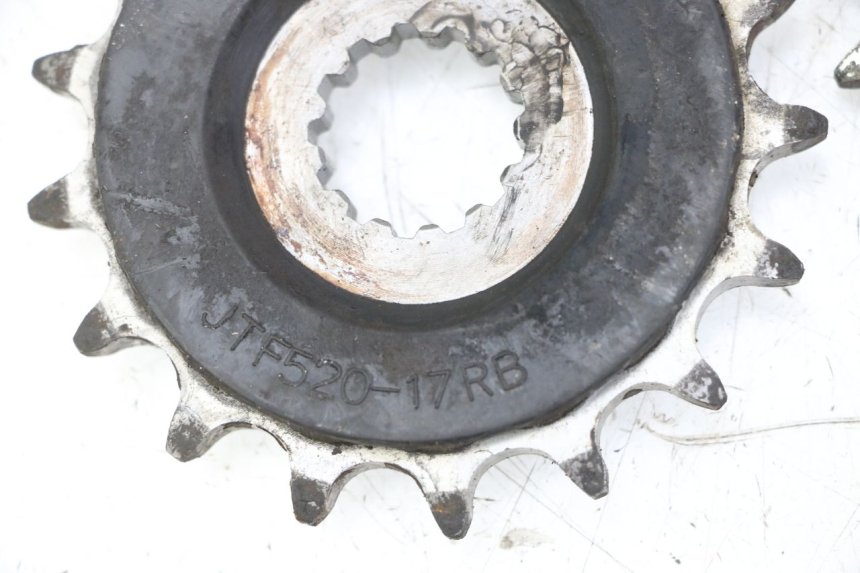 photo de KETTINGSET SUZUKI GSR 750 (2011 - 2017) - Overzicht