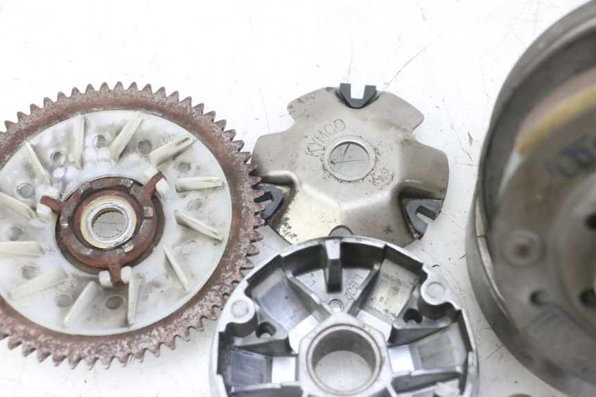 photo de KOPPELING VARIATOR SET KYMCO AGILITY 4T 50 (2005 - 2018) - Kenmerkende details