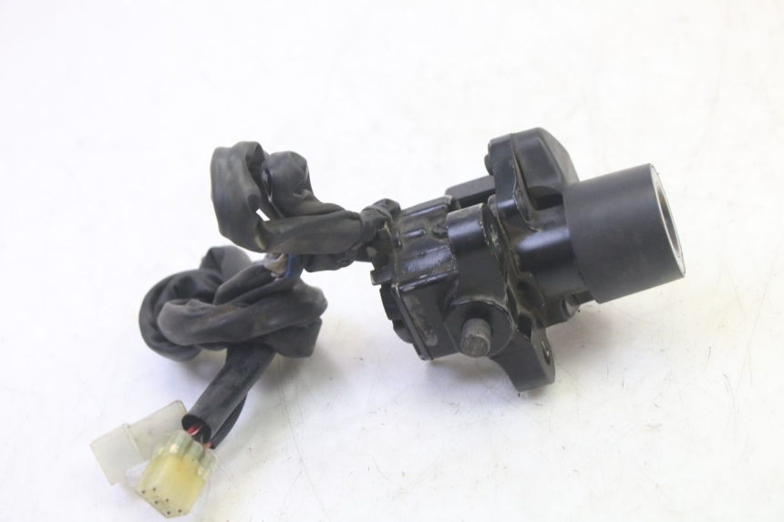 photo de SET SLOTEN, SLEUTEL, CDI, NEIMAN YAMAHA FZ6 N FAZER 600 (2004 - 2006) - Andere kijkhoek