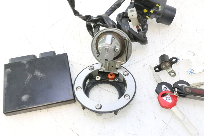 photo de SLOTSET SLEUTEL CDI NEIMAN YAMAHA FZ8 800 (2010 - 2016) - Zoom op componenten