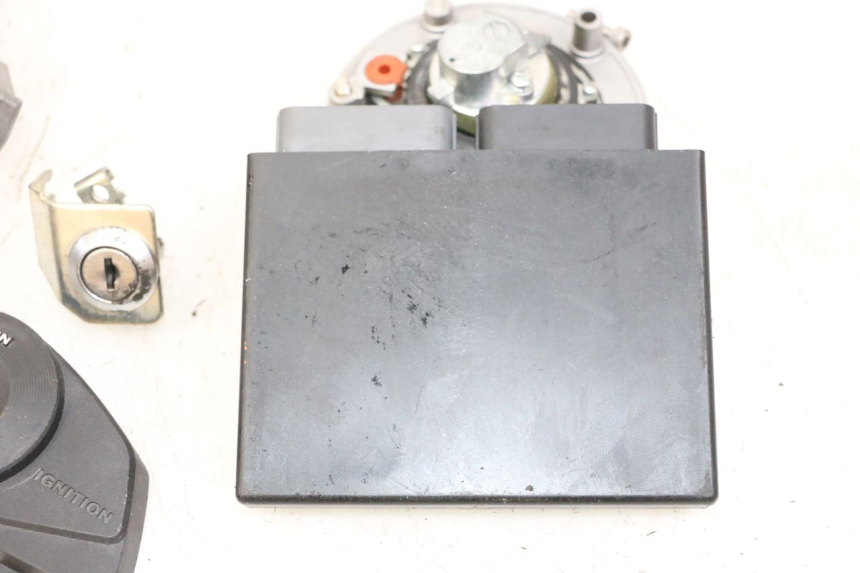 photo de SET SLOTEN SLEUTEL CDI NEIMAN SUZUKI GSR 750 (2011 - 2017) - Kenmerkende details