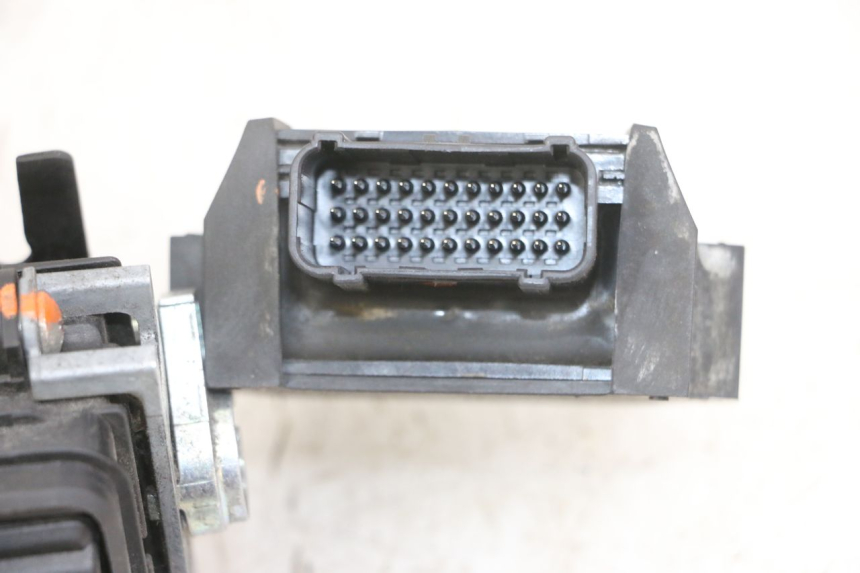 photo de SET SLOTEN, SLEUTEL, CDI, NEIMAN HONDA SH i 300 (2015 - 2020) - Focus op structuur