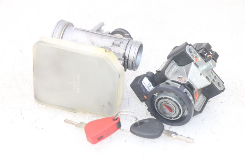 photo de SET SLOTEN, SLEUTEL, CDI, NEIMAN PIAGGIO MP3 HPE 300 (2019 - 2026) - Hoofdaanzicht