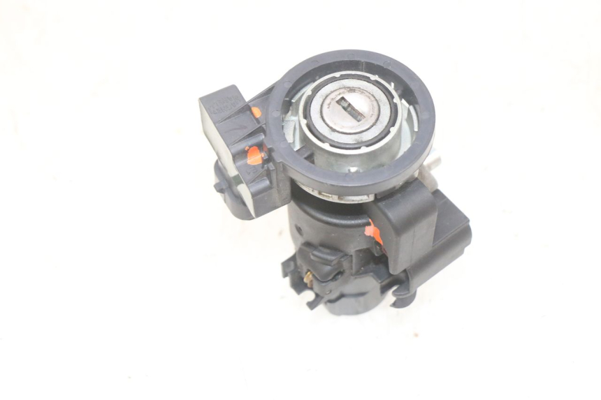 photo de SET SLOTEN, SLEUTEL, CDI, NEIMAN PIAGGIO MP3 HPE 300 (2019 - 2026) - Zoom op componenten