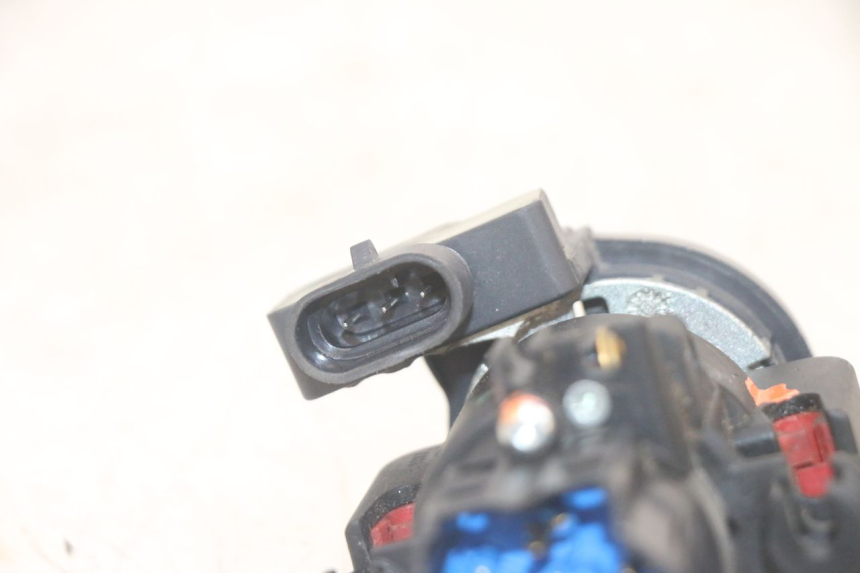 photo de SET SLOTEN, SLEUTEL, CDI, NEIMAN PIAGGIO MP3 HPE 300 (2019 - 2026) - Visuele inspectie