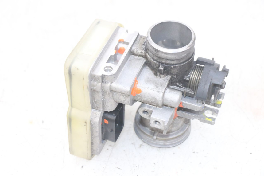 photo de SET SLOTEN, SLEUTEL, CDI, NEIMAN PIAGGIO MP3 HPE 300 (2019 - 2026) - Bevestigingspunten