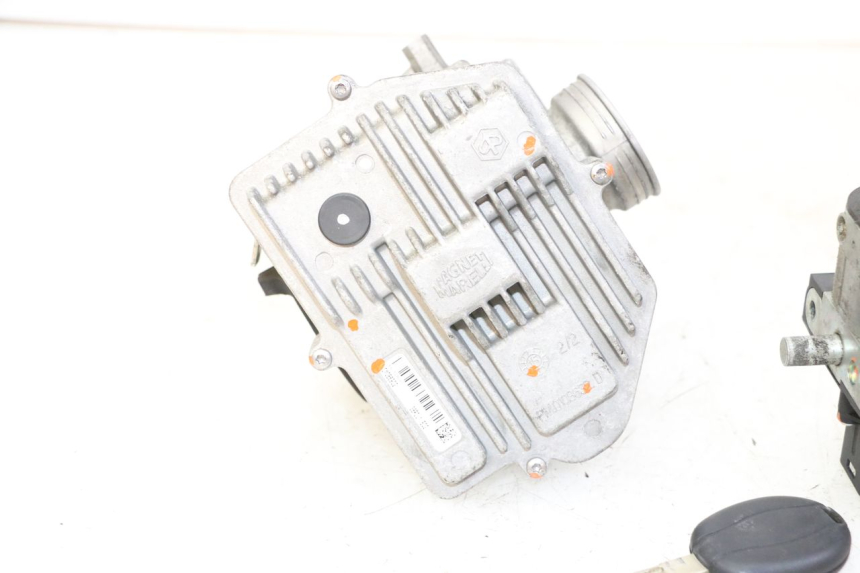 photo de SET SLOTEN, SLEUTEL, CDI, NEIMAN PIAGGIO MP3 500 (2014 - 2017) - Focus op structuur