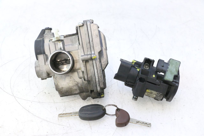 photo de SET SLOTEN, SLEUTEL, CDI, NEIMAN PIAGGIO MP3 500 (2016 - 2018) - Kenmerkende details