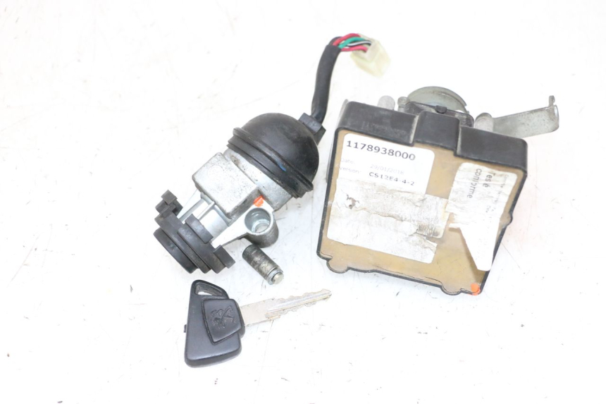 photo de SET SLOTEN, SLEUTEL, CDI, NEIMAN PEUGEOT SATELIS 125 (2013 - 2018) - Zoom op gebruiksstaat