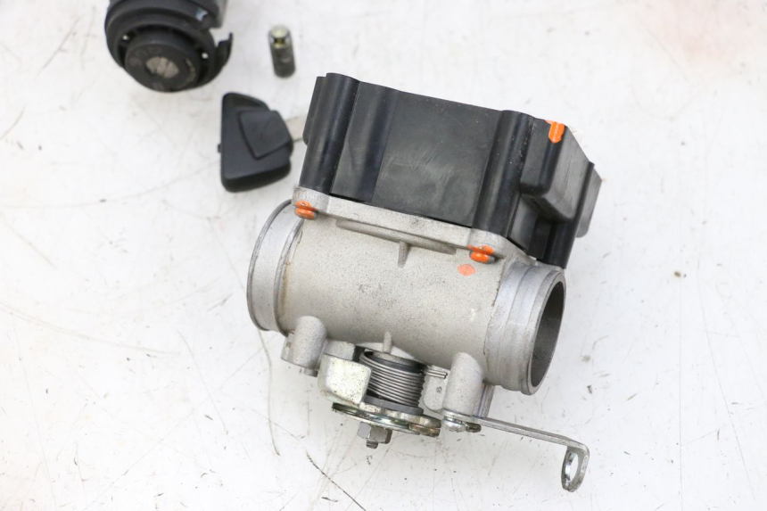 photo de SET SLOTEN, SLEUTEL, CDI, NEIMAN PEUGEOT SATELIS 125 (2013 - 2018) - Staat van het oppervlak