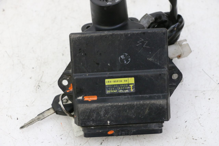 photo de SET SLOTEN, SLEUTEL, CDI, NEIMAN YAMAHA TDM ABS 900 (2002 - 2014) - Andere kijkhoek