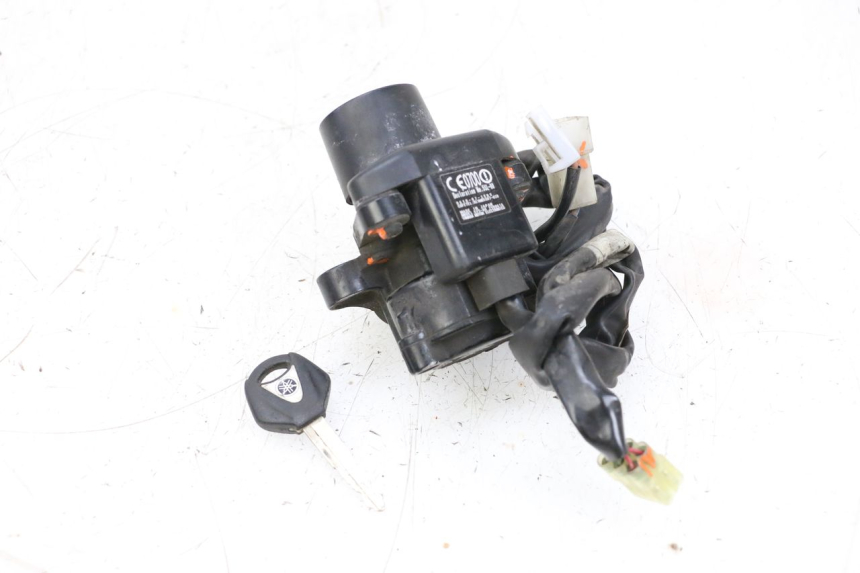 photo de SET SLOTEN, SLEUTEL, CDI, NEIMAN YAMAHA TDM ABS 900 (2002 - 2014) - Bevestigingspunten