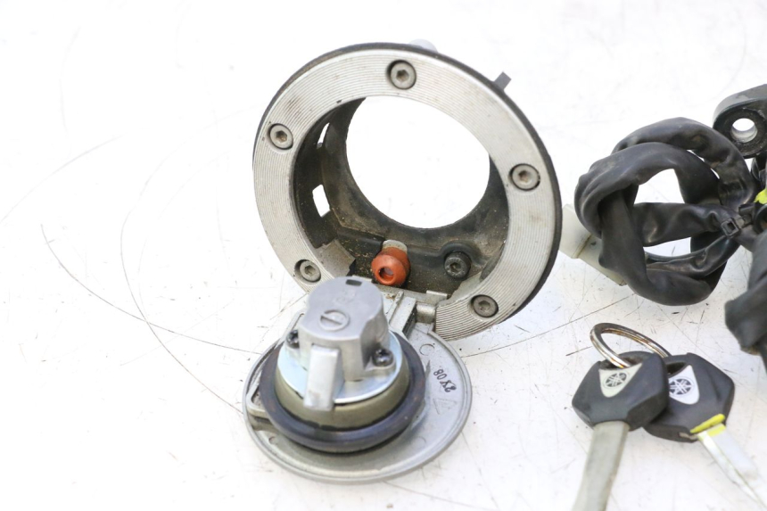photo de SET SLOTEN, SLEUTEL, CDI, NEIMAN YAMAHA TDM ABS 900 (2002 - 2014) - Focus op structuur