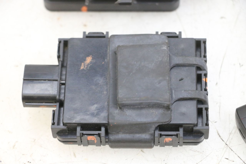 photo de SLOTSET SLEUTEL CDI NEIMAN YAMAHA TRICITY 300 (2020 - 2024) - Markeringen en referenties