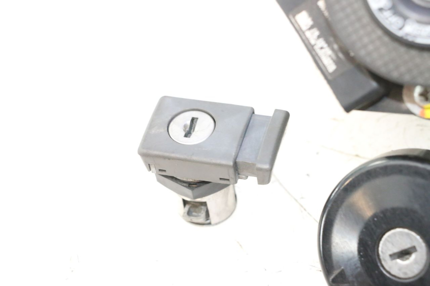 photo de SET SLOTEN, SLEUTEL, CDI, NEIMAN YAMAHA X-MAX XMAX 125 (2010 - 2013) - Zoom op gebruiksstaat