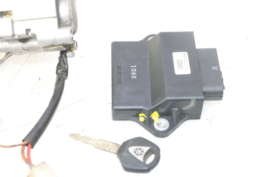 photo de SET SLOTEN, SLEUTEL, CDI, NEIMAN YAMAHA X-MAX XMAX 125 (2010 - 2013) - Bevestigingspunten