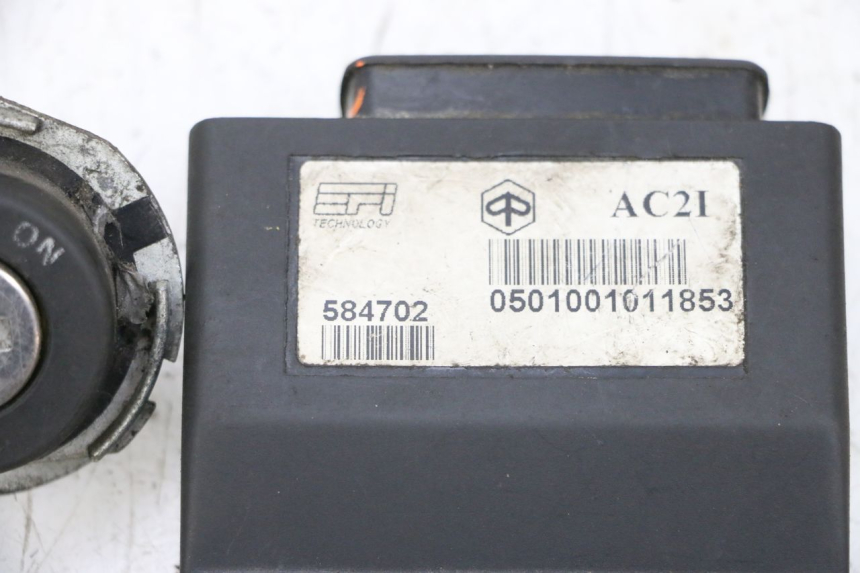 photo de SET SLOTEN SLEUTEL CDI NEIMAN PIAGGIO X8 125 (2004 - 2007) - Bevestigingspunten