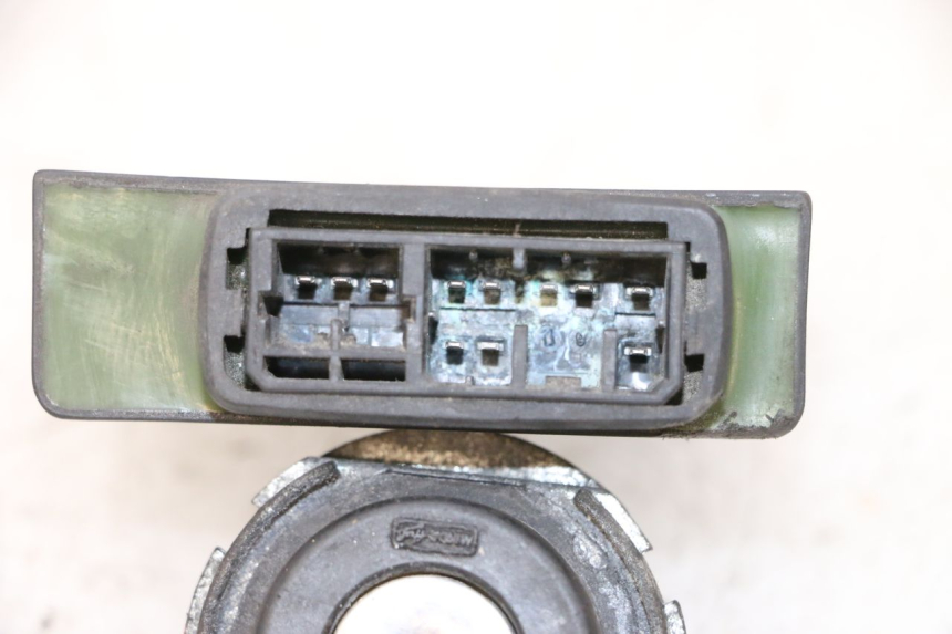 photo de SET SLOTEN SLEUTEL CDI NEIMAN PIAGGIO X8 125 (2004 - 2007) - Zoom op gebruiksstaat