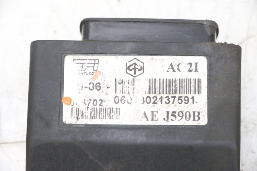 photo de SET SLOTEN SLEUTEL CDI NEIMAN PIAGGIO X8 125 (2004 - 2007) - Andere kijkhoek