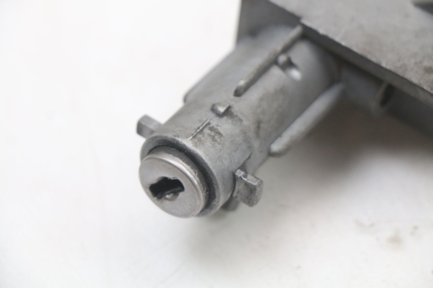 photo de SLOTSET SLEUTEL NEIMAN KYMCO AGILITY 4T 50 (2005 - 2018) - Andere kijkhoek