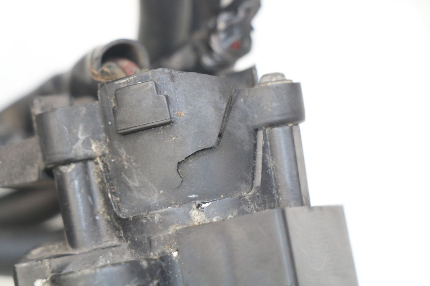 photo de NEIMAN SLOT EN SLEUTEL SET HONDA CBR RR FIREBLADE 900 (1992 - 1994) - Zoom op gebruiksstaat