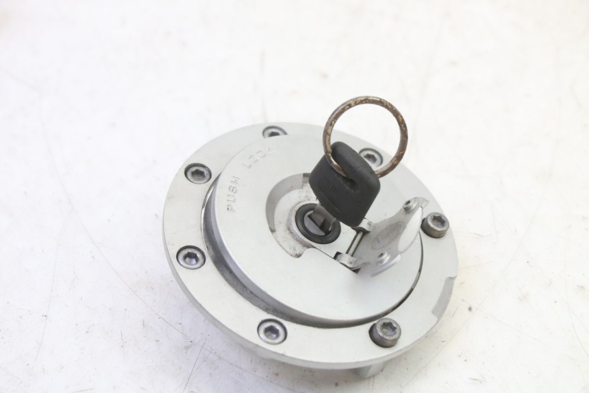 photo de NEIMAN SLOT EN SLEUTEL SET HONDA CBR RR FIREBLADE 900 (1992 - 1994) - Zoom op componenten