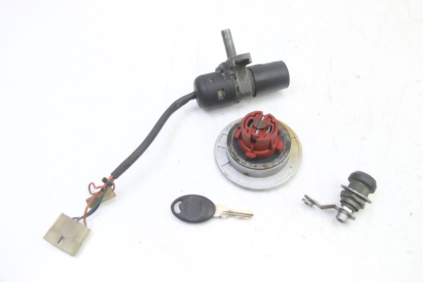 photo de NEIMAN SLOT EN SLEUTEL SET APRILIA CLASSIC 125 (1995 - 2001) - Detail van het onderdeel