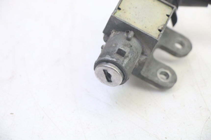 photo de NEIMAN SLOT EN SLEUTEL SET LONGJIA DIGITA 4T 50 (2019 - 2022) - Zoom op gebruiksstaat