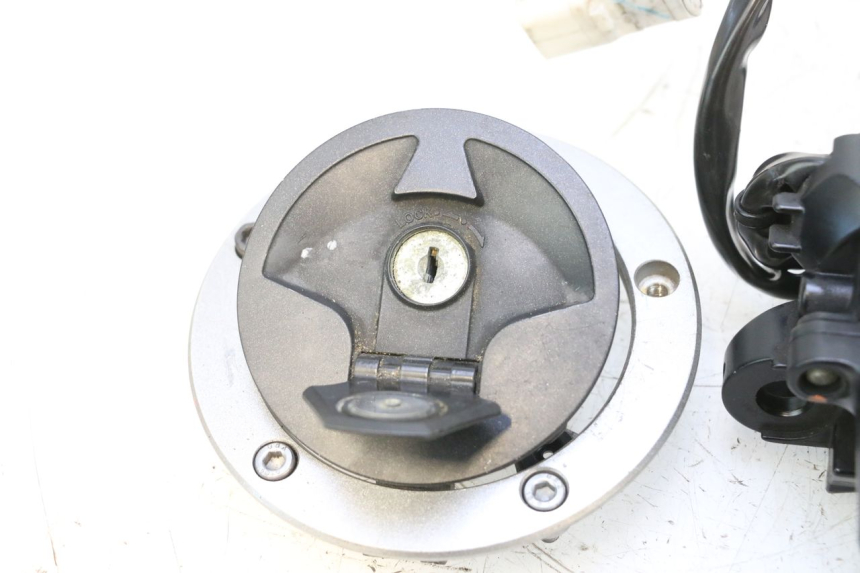 photo de SLOTSET MET ONTSLUITINGSLEUTEL KAWASAKI ER-6 ER6 F ABS 650 (2012 - 2016) - Kenmerkende details