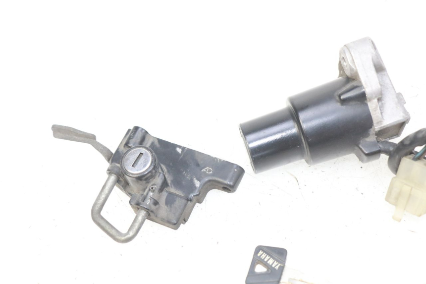 photo de SLOTSET NEIMAN SLEUTEL YAMAHA FJ 3CX 1200 (1986 - 1996) - Zoom op gebruiksstaat