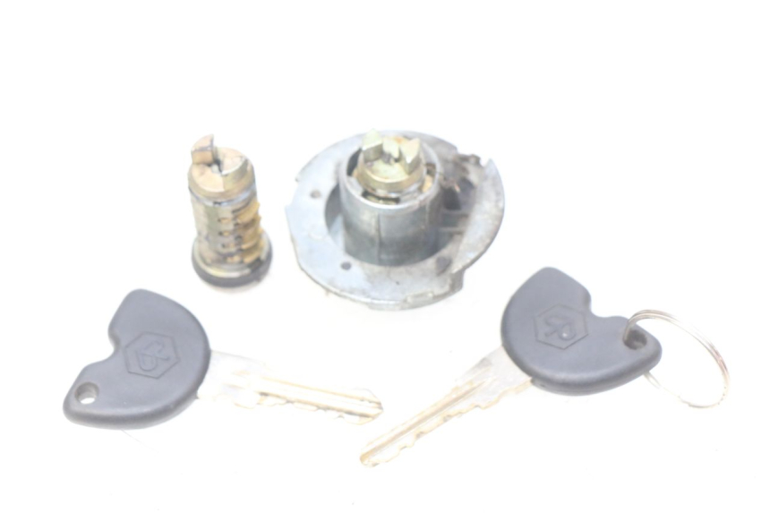photo de SLOTSET SLEUTEL NEIMAN PIAGGIO FLY 100 (2006 - 2010) - Andere kijkhoek