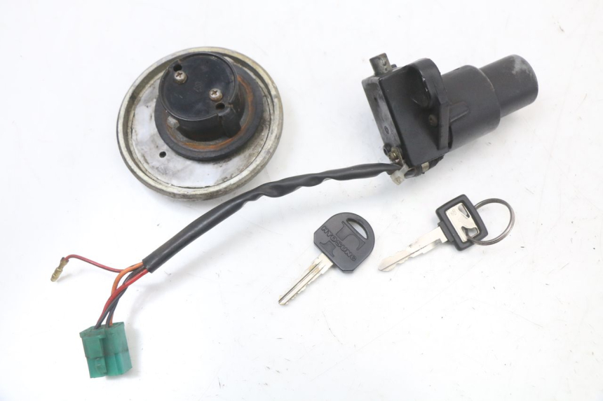 photo de NEIMAN SLOT EN SLEUTEL SET HYOSUNG GF 125 (2001 - 2005) - Zoom op gebruiksstaat