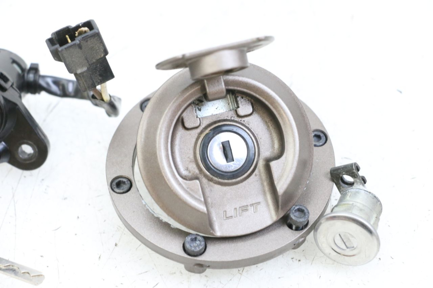 photo de NEIMAN SLOT EN SLEUTEL SET HUSQVARNA SVARTPILEN 401 (2018 - 2023) - Overzicht