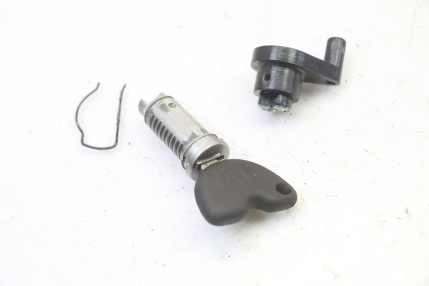 photo de NEIMAN SLOT EN SLEUTEL SET PIAGGIO LIBERTY 4T 50 (2009 - 2015) - Gecontroleerd onderdeel