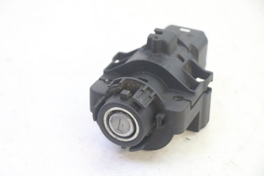 photo de NEIMAN SLOT EN SLEUTEL SET PIAGGIO MP3 HPE 350 (2018 - 2020) - Andere kijkhoek