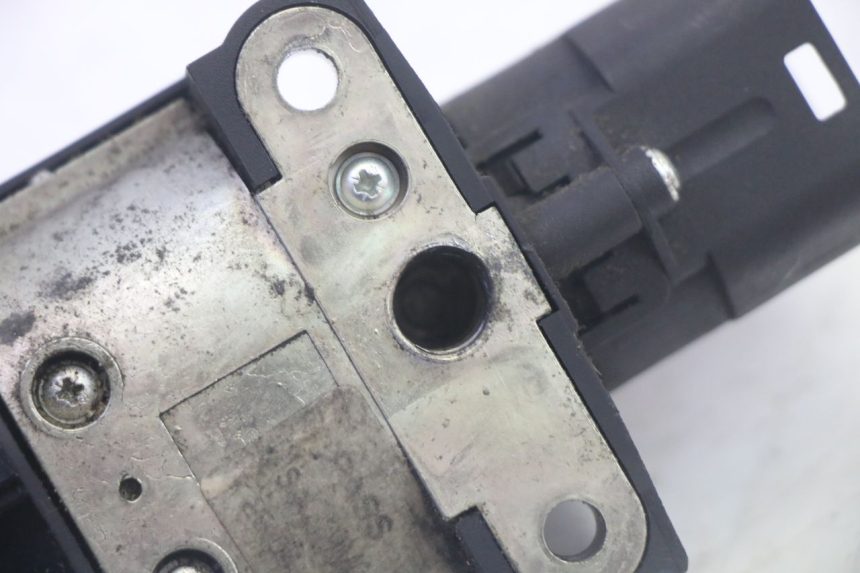 photo de NEIMAN SLOT EN SLEUTEL SET PIAGGIO MP3 HPE 350 (2018 - 2020) - Staat van het oppervlak