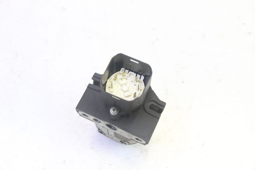 photo de NEIMAN SLOT EN SLEUTEL SET PIAGGIO MP3 HPE 350 (2018 - 2020) - Gecontroleerd onderdeel