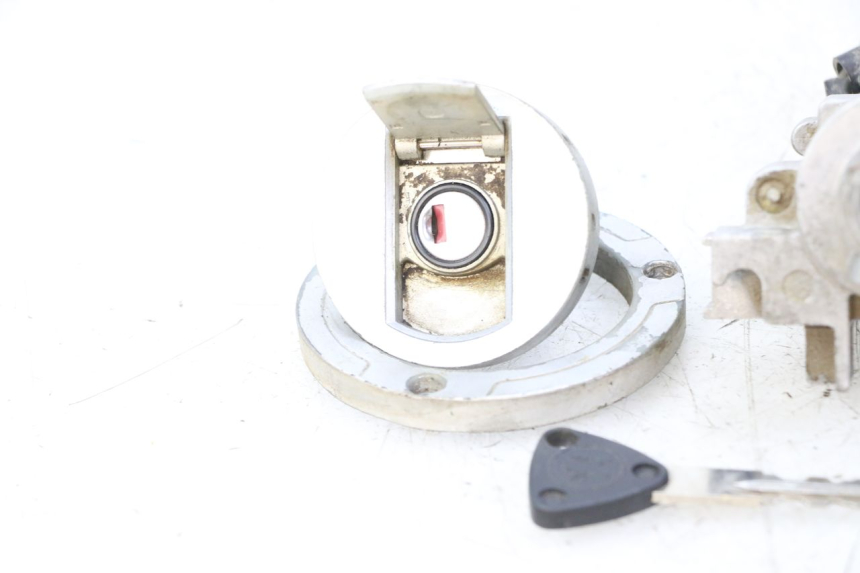 photo de NEIMAN SLOT EN SLEUTEL SET PEUGEOT SPEEDFIGHT 3 LC 2T 50 (2009 - 2015) - Staat van het oppervlak