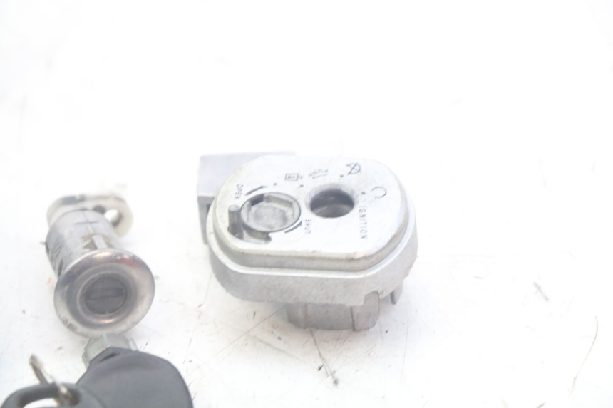 photo de NEIMAN SLOT EN SLEUTEL SET DOLPHIN PYGMY 1 (2020 - 2024) - Bevestigingspunten