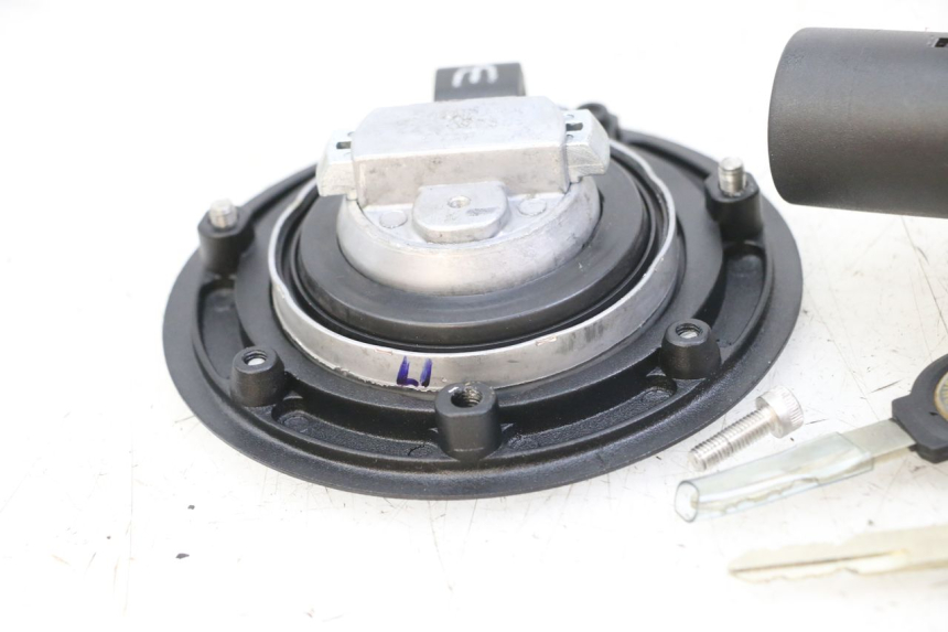 photo de NEIMAN SLOT EN SLEUTEL SET ROYAL ENFIELD SCRAM 411 (2022 - 2024) - Andere kijkhoek