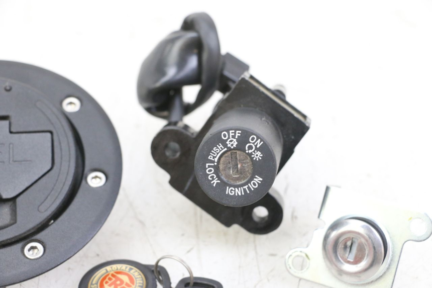 photo de NEIMAN SLOT EN SLEUTEL SET ROYAL ENFIELD SCRAM 411 (2022 - 2024) - Staat van het oppervlak