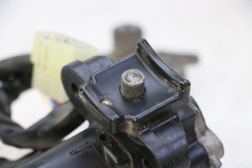 photo de NEIMAN SLOT EN SLEUTEL SET TRIUMPH SPRINT 900 (1995 - 1998) - Detail van het onderdeel