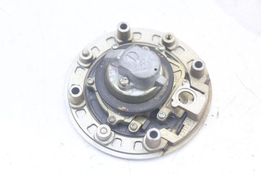 photo de NEIMAN SLOTSET MET SLEUTEL SUZUKI SV N 650 (1999 - 2002) - Zoom op componenten