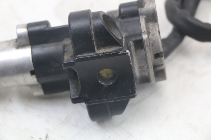 photo de NEIMAN SLOTSET MET SLEUTEL SUZUKI SV N 650 (1999 - 2002) - Markeringen en referenties