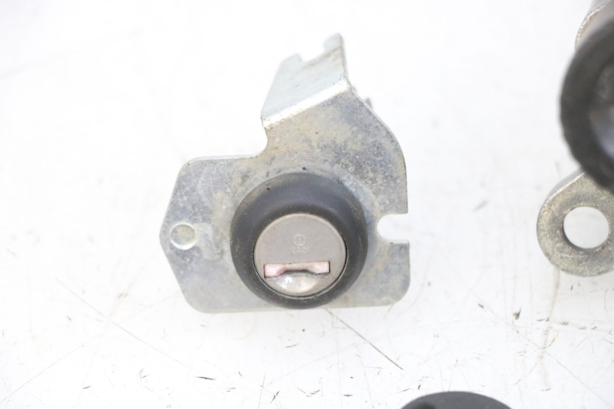 photo de NEIMAN SLOT EN SLEUTEL SET YAMAHA TZR 50 (2008 - 2016) - Productaanzicht