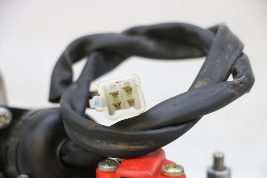 photo de NEIMAN SLOT EN SLEUTEL SET YAMAHA TZR 50 (2008 - 2016) - Zoom op gebruiksstaat