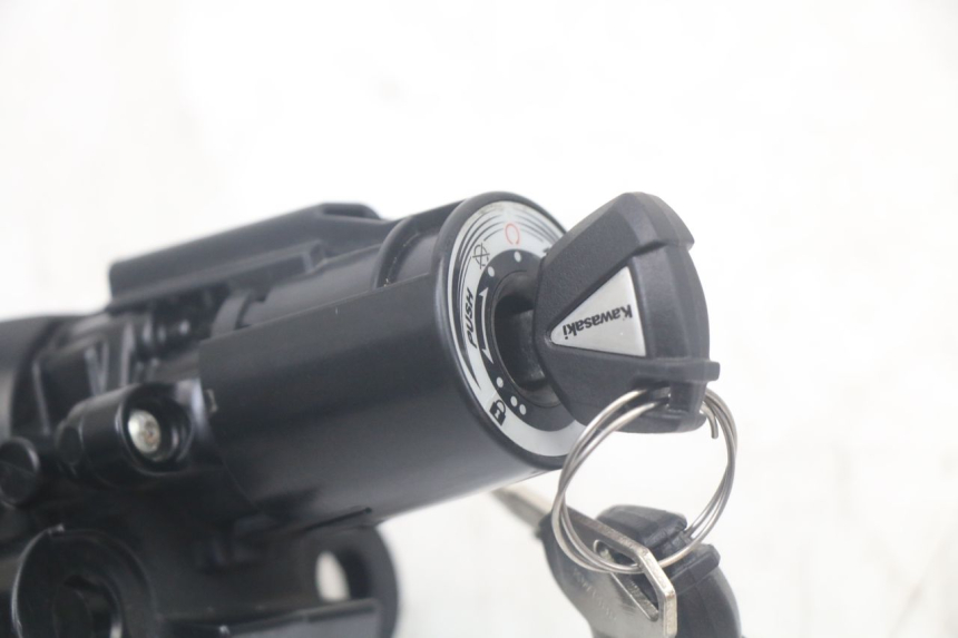 photo de NEIMAN SLOT EN SLEUTEL SET KAWASAKI VERSYS ABS 650 (2015 - 2018) - Overzicht