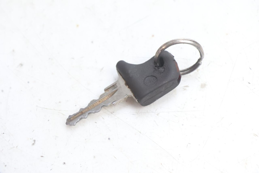 photo de SLOTSET ONTSLUITINGSLEUTEL PEUGEOT VIVACITY 100 (1999 - 2008) - Gecontroleerd onderdeel